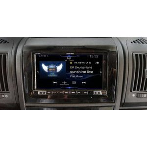 ALPINE iLXâ€702DU MONITOR 7