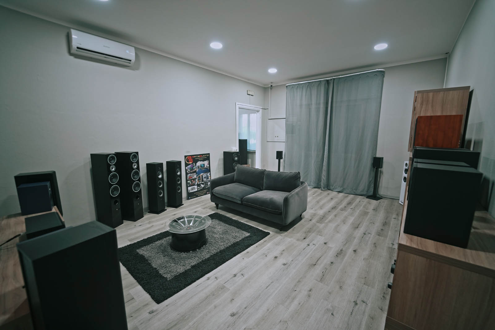 FOTO 2 COLORATE00090179