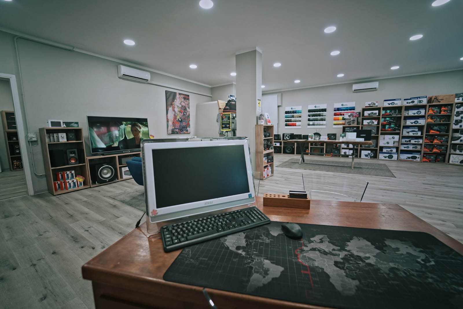 FOTO 2 COLORATE00090191