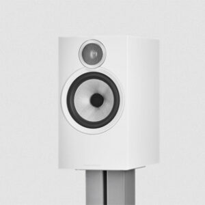 606 S3 coppia di diffusori da scaffale a 2 vie colore white