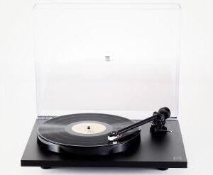 REGA PlANAR 1 giradischi - colorazione nero satinato