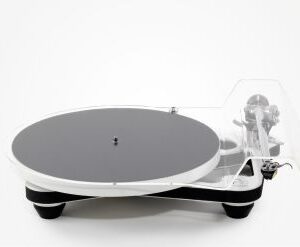 REGA PLANAR 10 giradischi - colorazione bianco